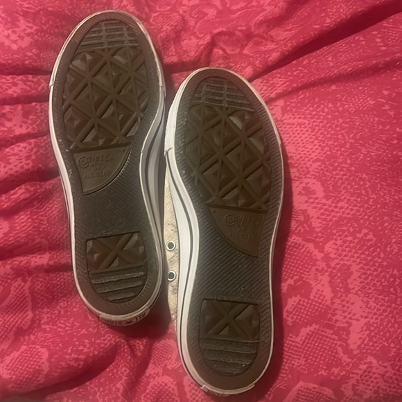 Snake skin pattern Converse low tops. - Picture 4 of 4